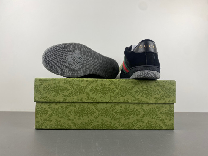 G*u*i ACE EMBROIDERED LOW-TOP SNEAKER G111