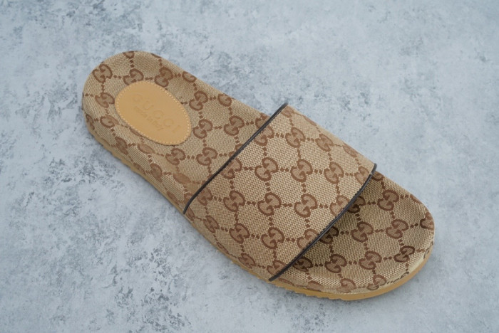G*u*i SANDALS D06668