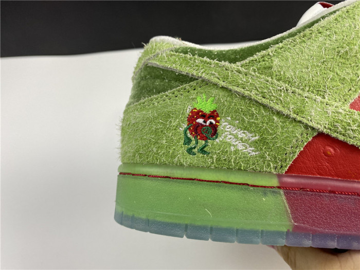 nike dunk low “strawberry cough“ cw7093-601