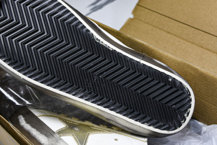 Golden Go*e S*per-Star SNEAKER GG07