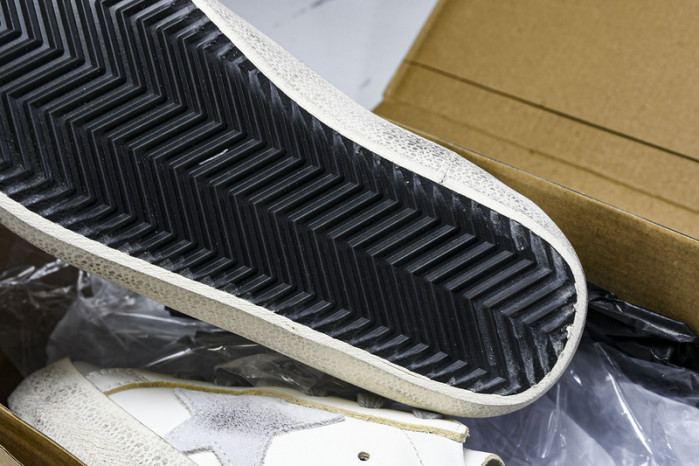 Golden Go*e S*per-Star SNEAKER GG08