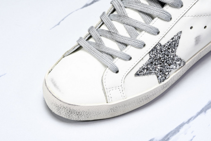 Golden Go*e S*per-Star SNEAKER GG09