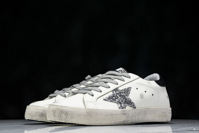 Golden Go*e S*per-Star SNEAKER GG09