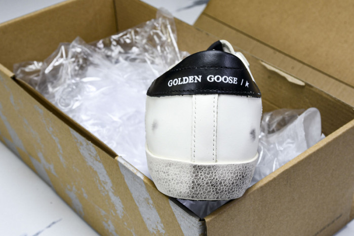 Golden Go*e S*per-Star SNEAKER GG09