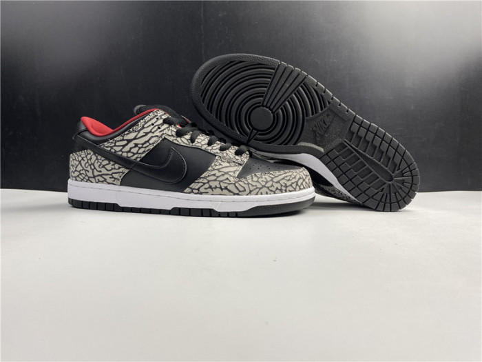 S*p*e × Nike SB Dunk Low “Black Cement 304292-131