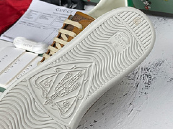 g*u*i ace embroidered low-top sneaker e2273