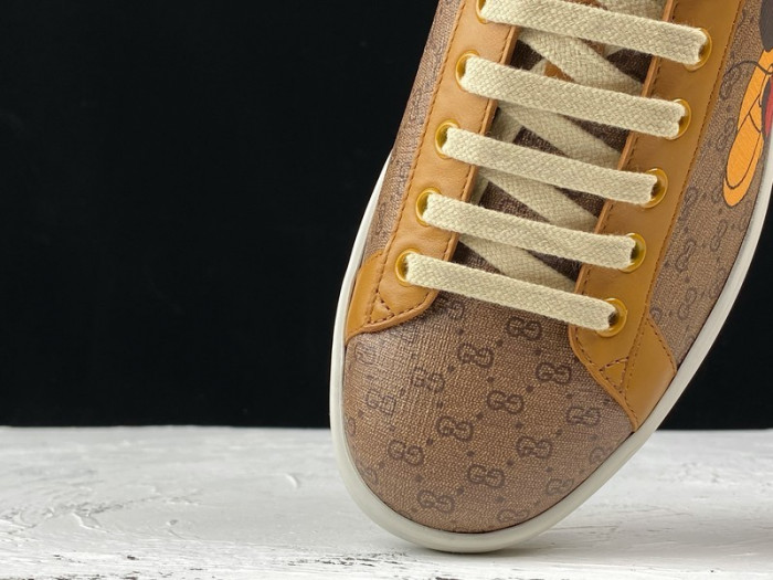 g*u*i ace embroidered low-top sneaker e2273