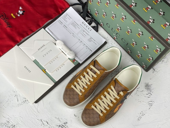 g*u*i ace embroidered low-top sneaker e2273