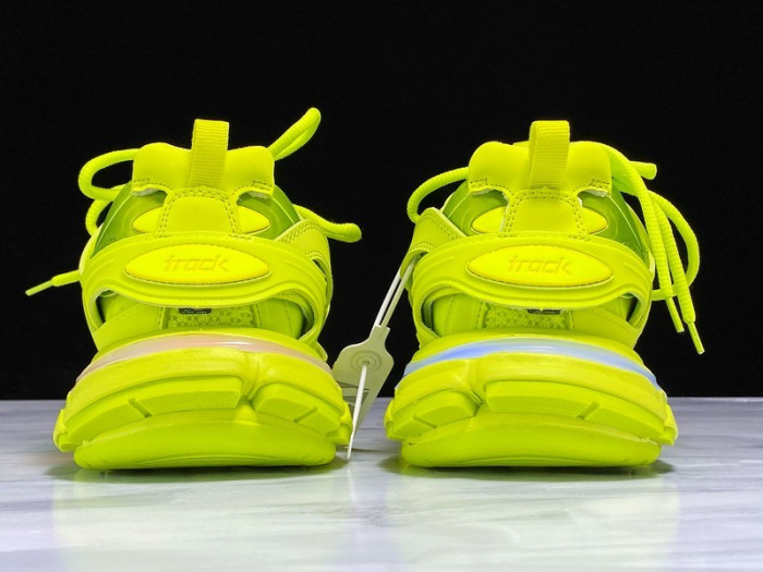Ba*len*cia*ga track led trainers 3.0 led ecbl911861c
