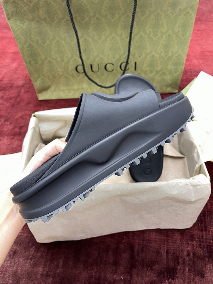 G*u*i SANDALS D06669