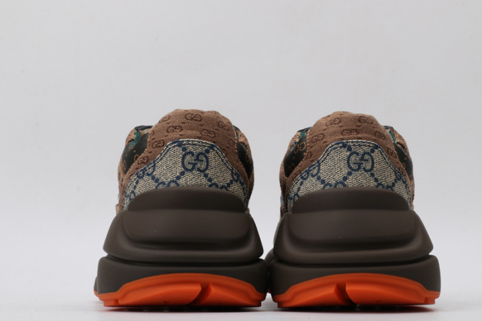 G*u*i ACE EMBROIDERED LOW-TOP SNEAKER E231211
