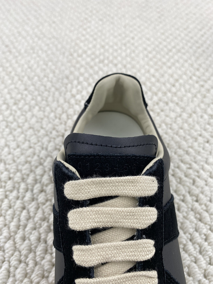 ma*s*n Ma*i*la sneakers