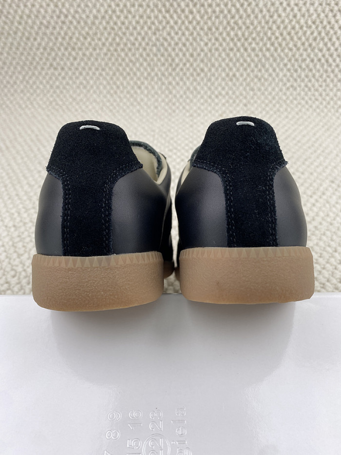 ma*s*n Ma*i*la sneakers