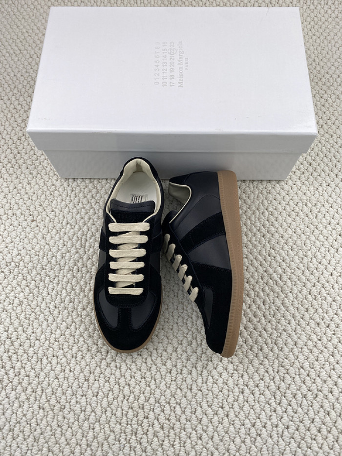 ma*s*n Ma*i*la sneakers