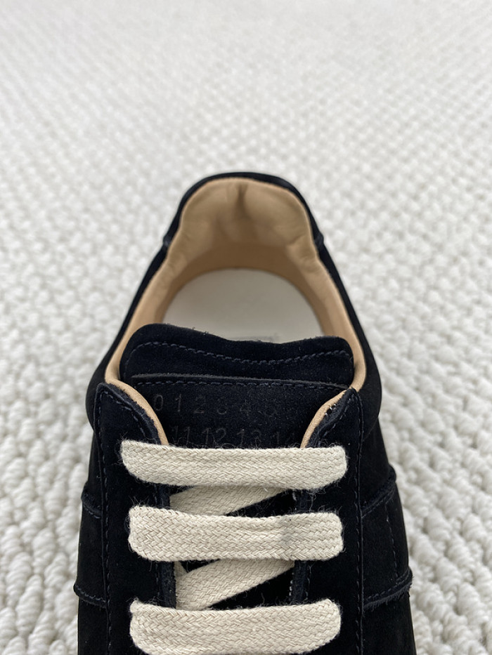 ma*s*n Ma*i*la sneakers