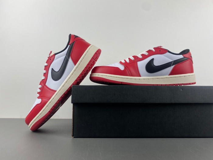 Jordan 1 Low OG "Chicago"HQ6998-600