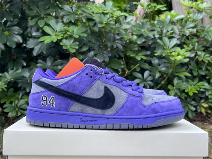 S*prem* x Nike SB Dunk Low OG QS "Ink" HQ8487-500