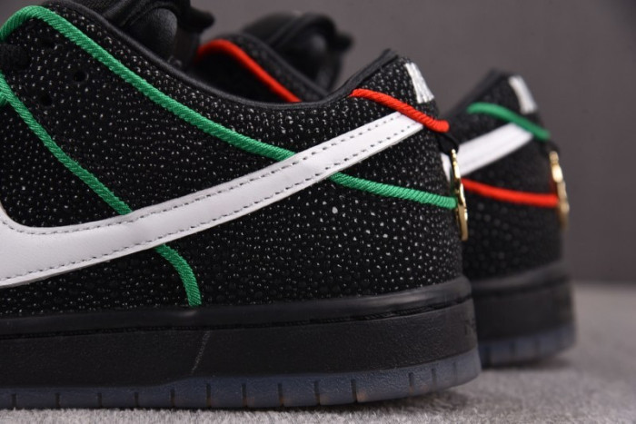 Bronx Girls Skate x Nike SB Dunk Low HV1664-001