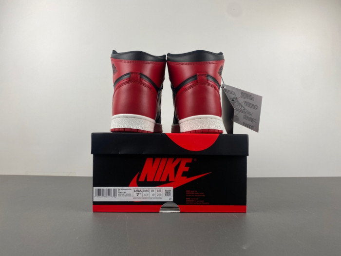 Jordan 1 Retro High 