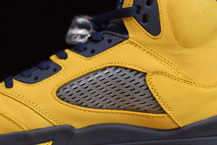 AIR JORDAN 5 RETRO MICHIGAN (2019) CQ9541-704