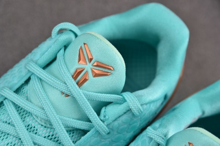 Jalen Brunson x Nike Kobe 6 Protro “Statue of Liberty” IQ5774-300