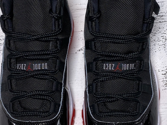jordan 11 retro playoffs (2019) 378037-061