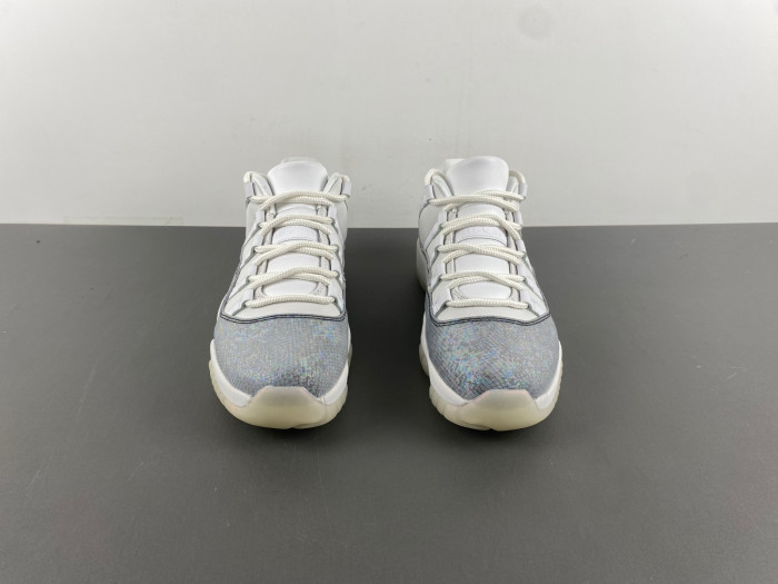 Air Jordan 11 HQ7000-001