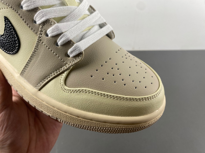 Air Jordan 1 Low “Sanddrift” HQ3440-101