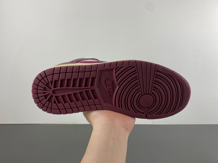 air jordan 1 mid wmns “bordeaux” fq7818-101