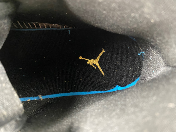 Air Jordan 1 Mid SE FZ39380-001