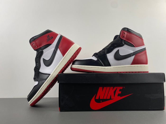 air jordan 1 high og “black toe reimagined” dz5485-106