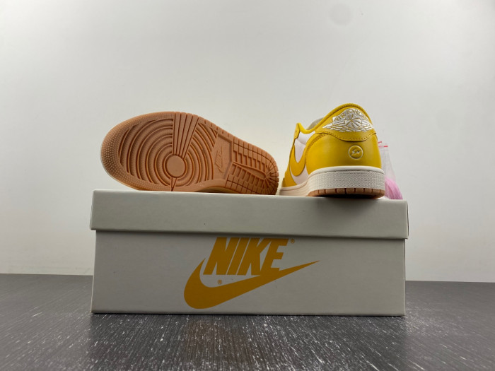 travis scott x air jordan 1 low og aj10129