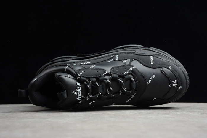 Ba*len*cia*ga triple s triple black tt2591