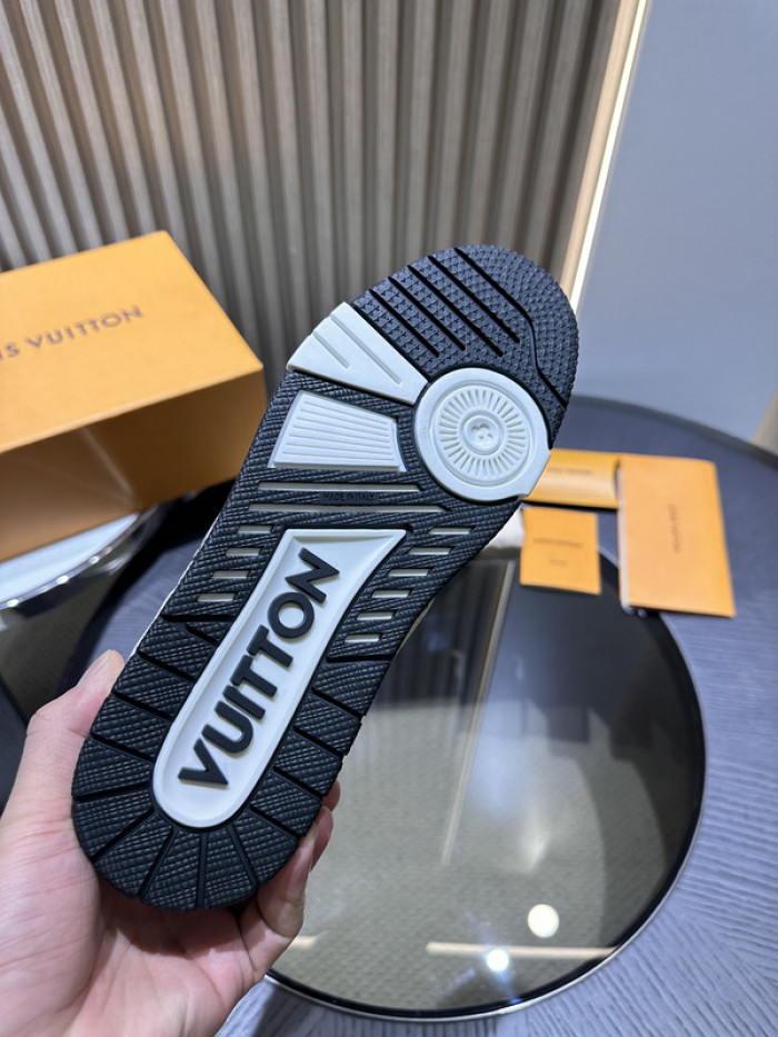 l0vt sneakers