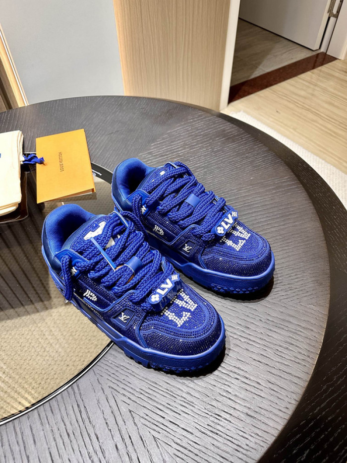 l0vt maxx sneakers