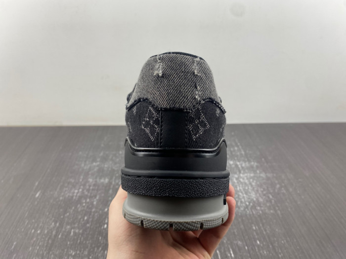 l0vt sneakers