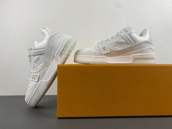 l0vt sneakers