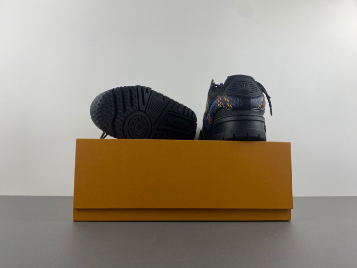 l0vt sneakers