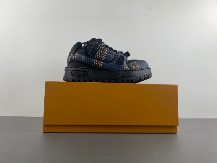 l0vt sneakers