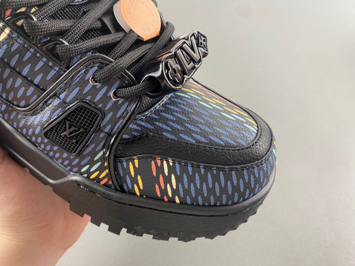 l0vt sneakers