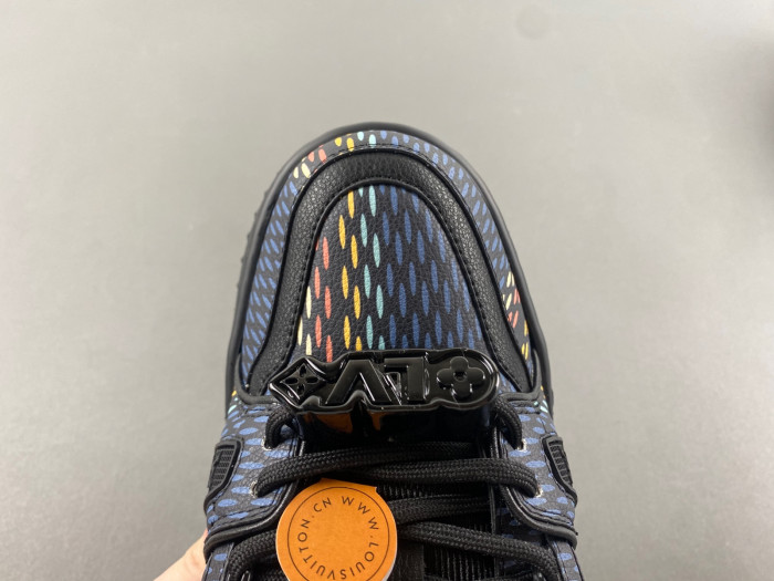 l0vt sneakers