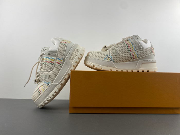 l0vt sneakers