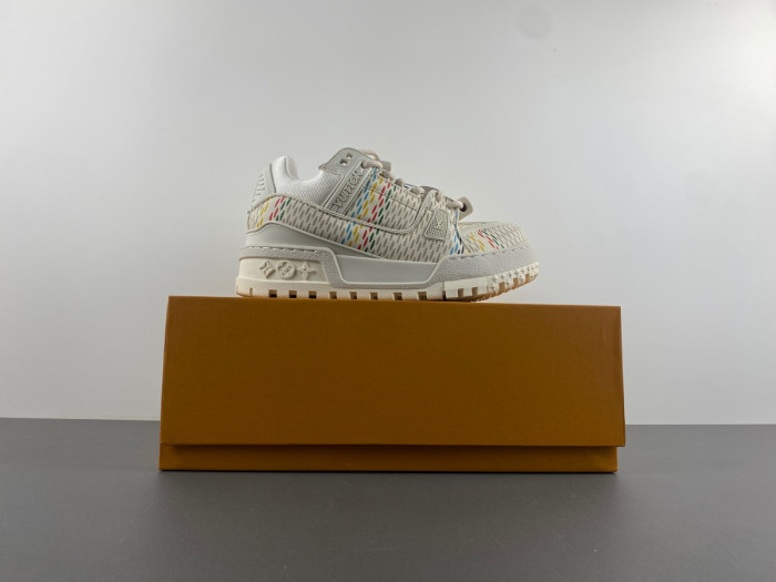 l0vt sneakers