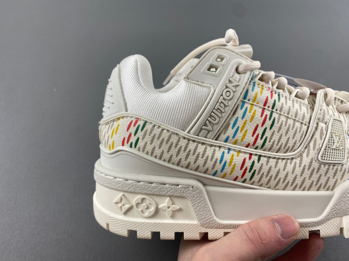 l0vt sneakers