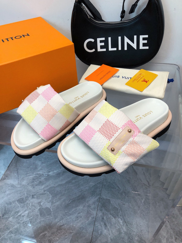 L0VT SANDALS