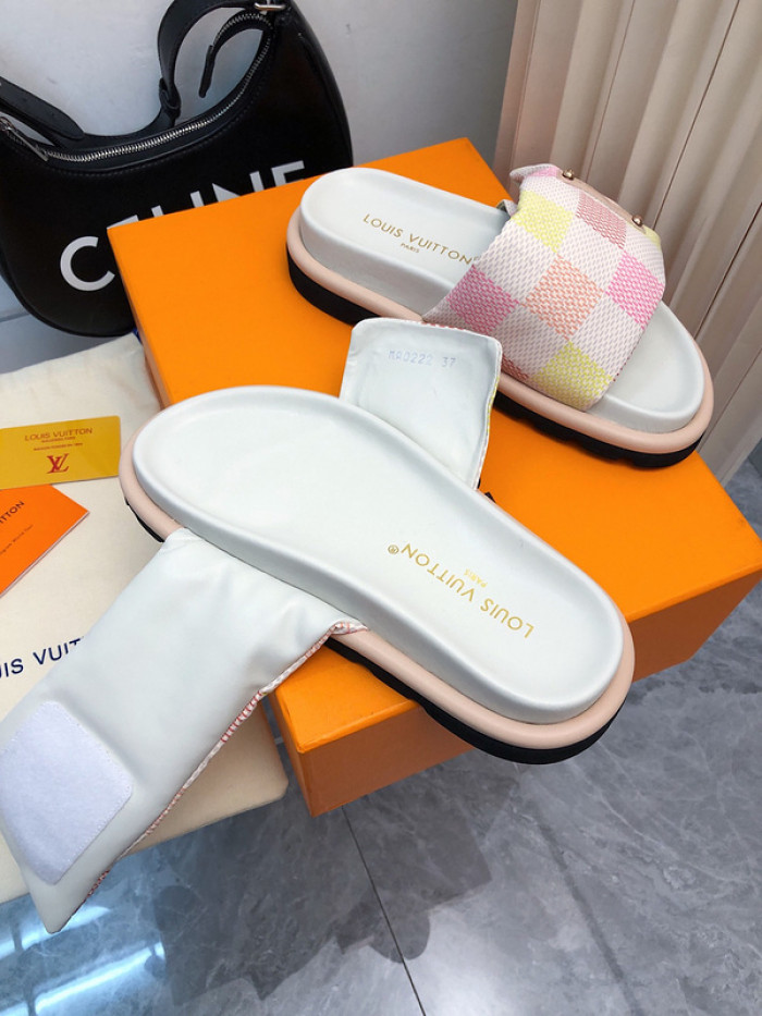 L0VT SANDALS