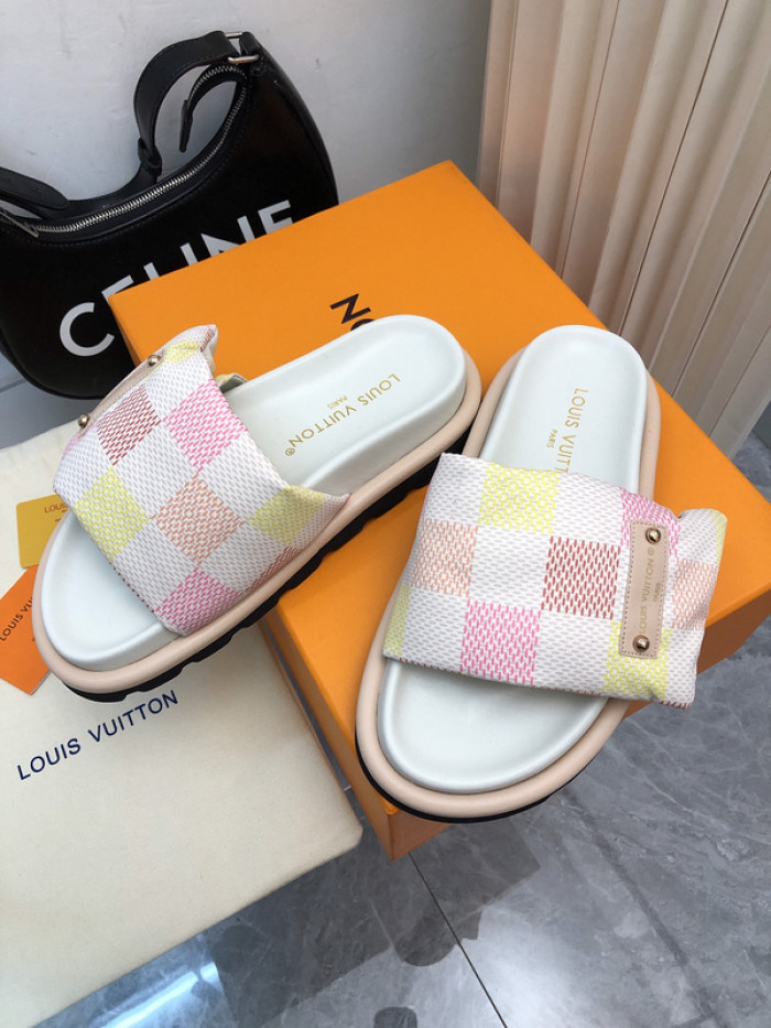 L0VT SANDALS