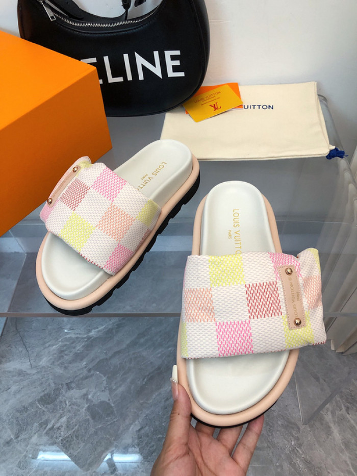 L0VT SANDALS