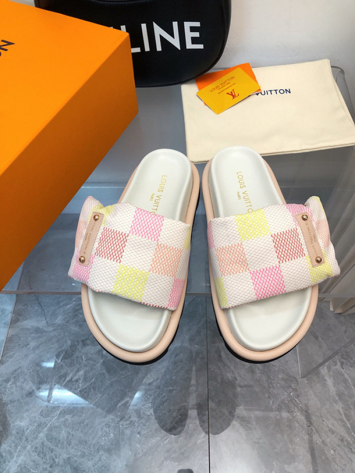 L0VT SANDALS