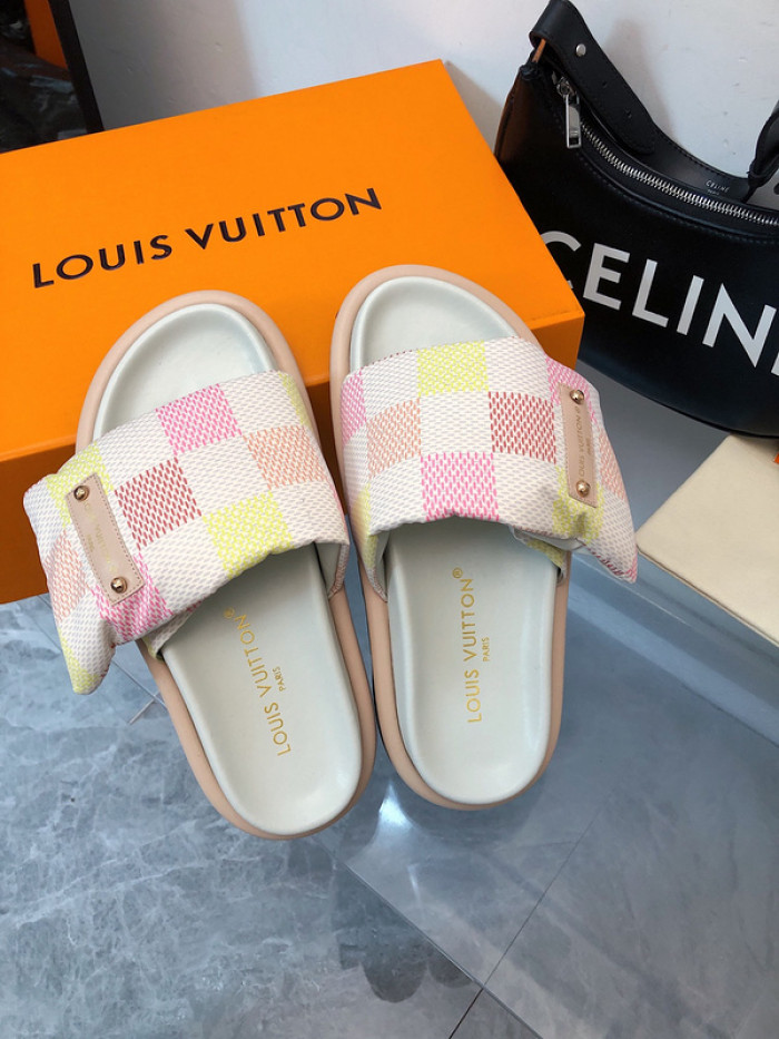 L0VT SANDALS